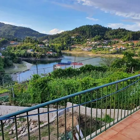 Casa Souto Do Monte بيت ضيافة Guilhofrei